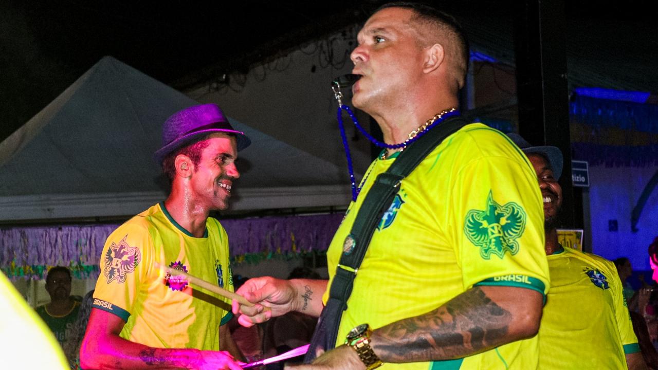 Foto 66 de 238 — Trabiju Folia 2026 arrasta multidão com Bloco Furacão, Santa Maria e DJ Joantony; veja fotos